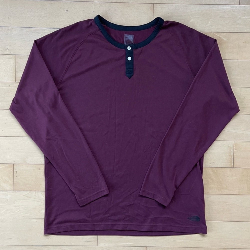 The North Face Flash Dry Henley in Burgundy and Black